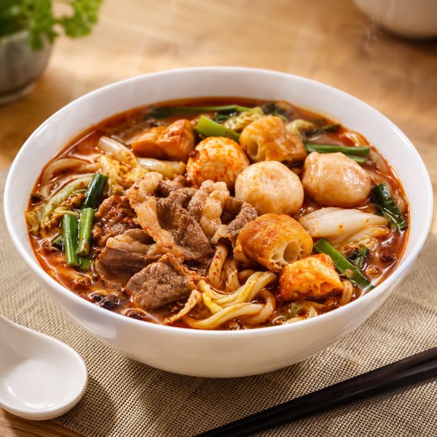 食べ応え重視の「羊肉+油条+練り物」麻辣湯