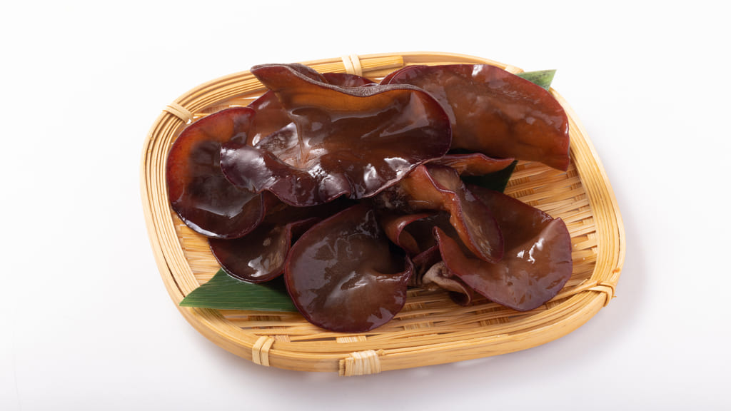 ざるにあげた戻したあとのきくらげ
