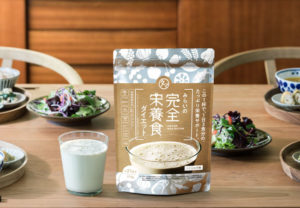 食卓に並ぶみらいの完全栄養食ダイエット