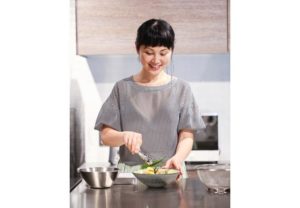 古金陽子（野菜ソムリエプロ・グラフィックデザイナー）