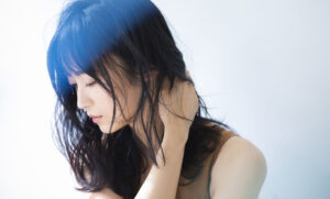 髪の綺麗な女性の写真