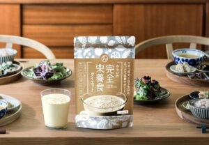 食卓に並ぶみらいの完全栄養食ダイエット