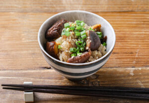 椎茸の炊き込みご飯が完成！