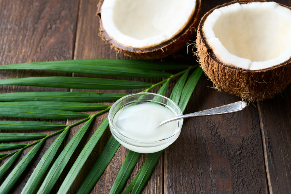 ココナッツとココナッツオイル