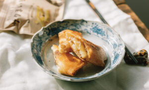 みんなでわいわい食べたい『サクまいも』でつくるクリームチーズとジャムの春巻き