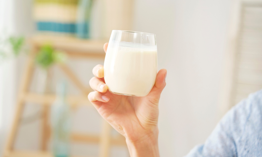 グラスに入った豆乳