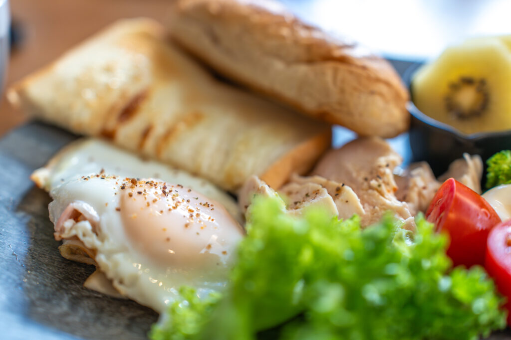 パンを中心とした朝食