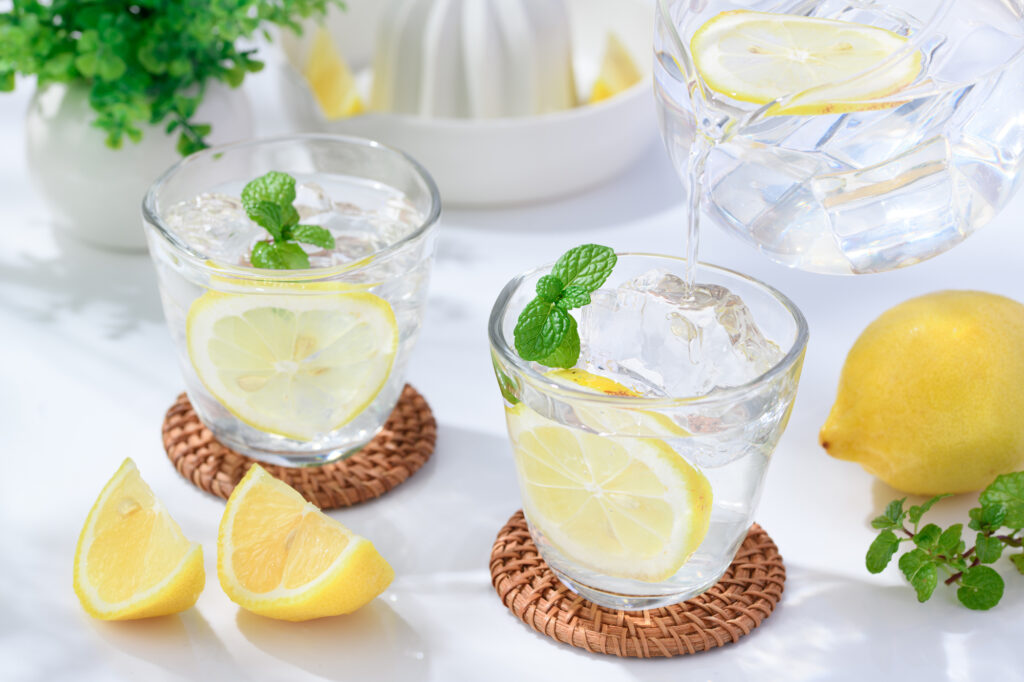 レモンを使った爽やかなドリンク