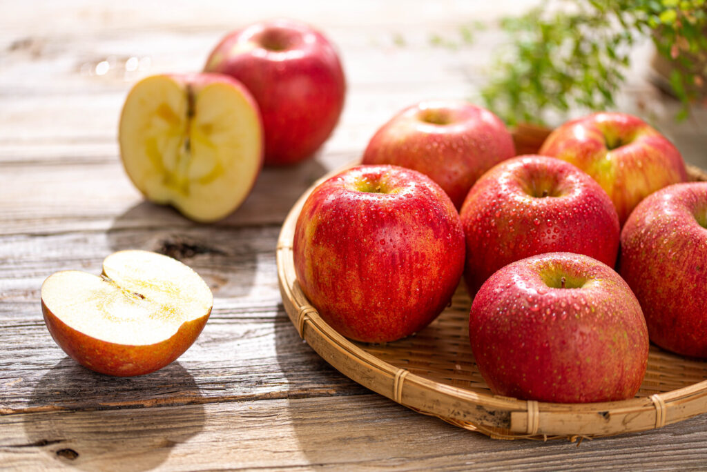 みずみずしいりんご